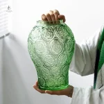Vase de décoration transparent, teinte verte raffinée