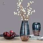 Vase simple en verre bleu