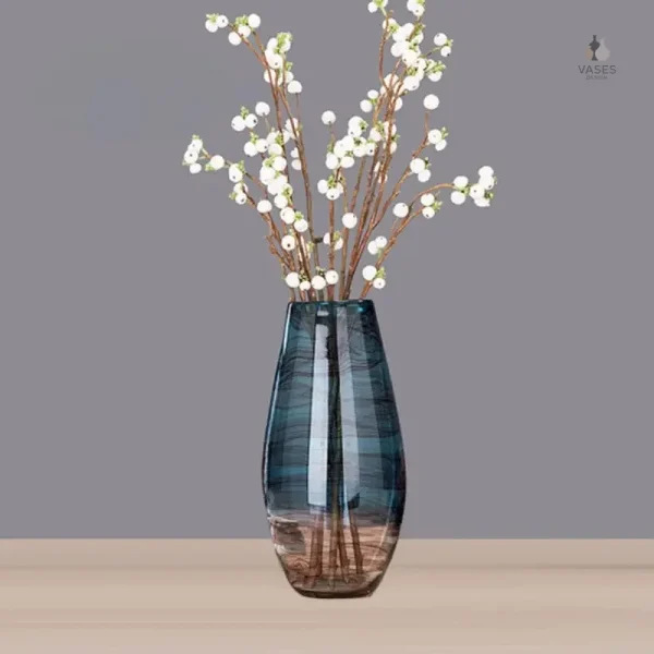 Vase en verre coloré bleu
