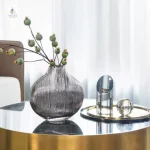 Vase en verre soufflé élégant
