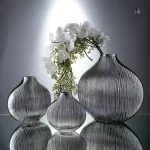 Vase soufflé en verre, décoration raffinée