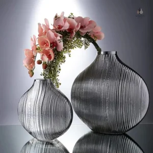 Vase en verre soufflé, forme unique