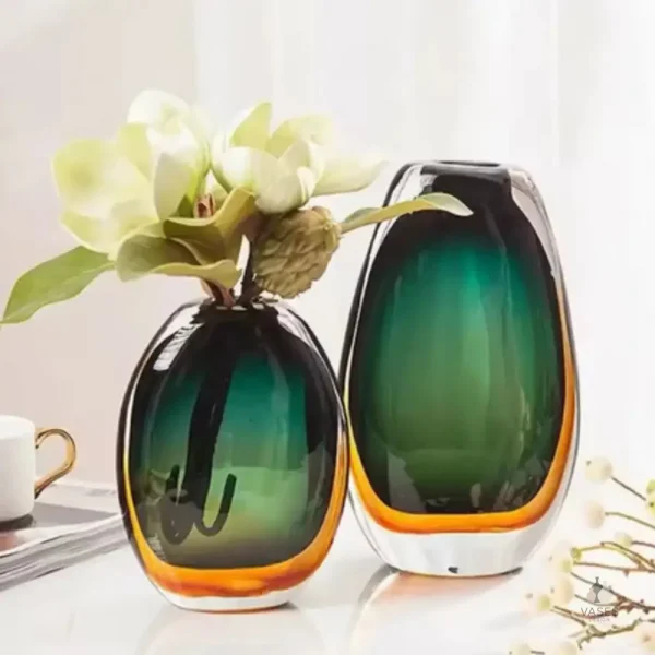Vase en verre soufflé vintage