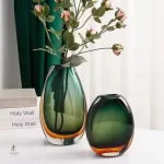 Vase vintage en verre coloré