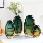 Vase rétro en verre soufflé