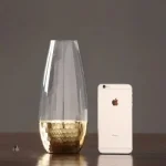 Vase en verre simple et épuré pour votre table