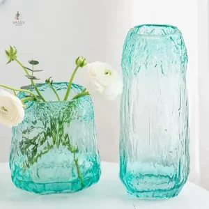 Vase vert transparent élégant pour décoration intérieure