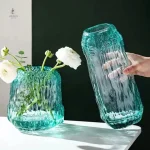 Vase vert en verre pour ajouter une touche de couleur