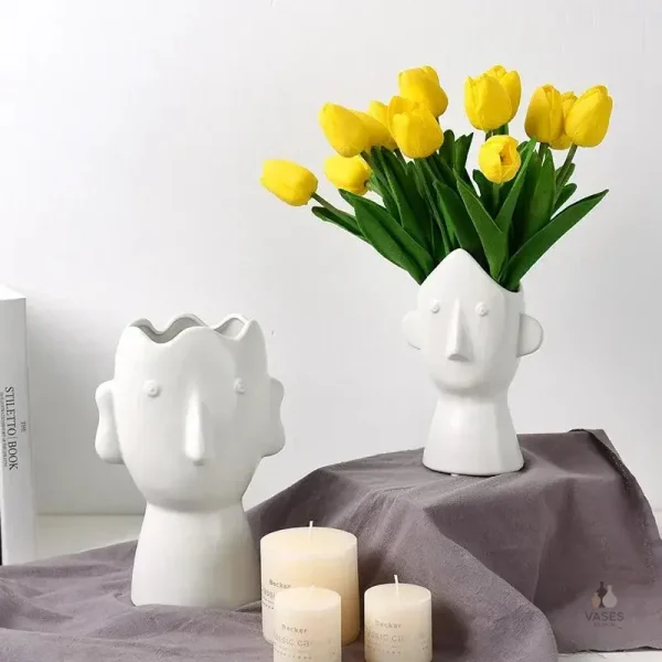 Vase visage blanc pour décoration intérieure