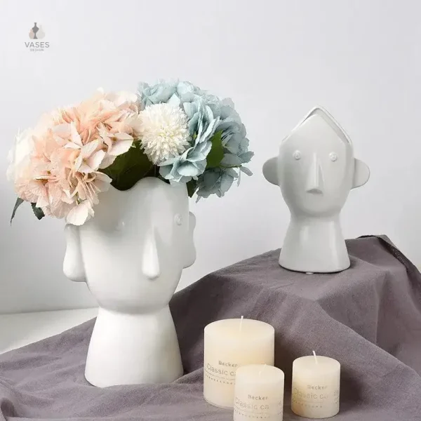 Vase décoratif visage en couleur blanche