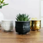 Vase visage céramique au design élégant et moderne