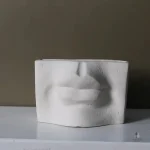 Vase visage humain élégant pour déco