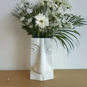 Vase visage humain stylisé pour intérieur