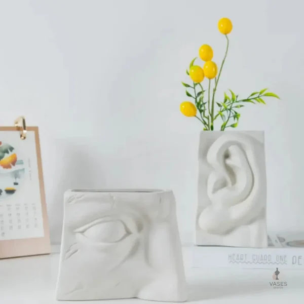 Vase visage avec détails uniques