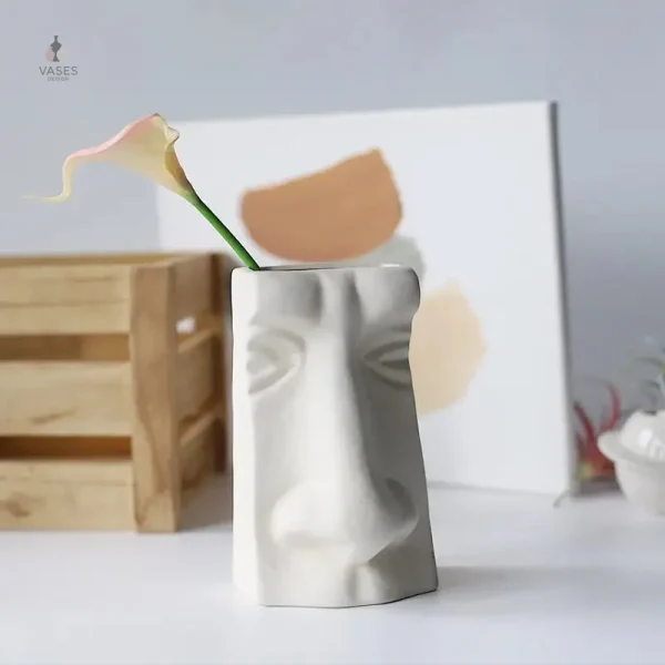 Vase visage design pour fleurs