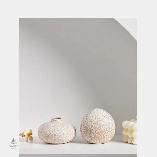 Vase en céramique inspiré du style Wabi Sabi