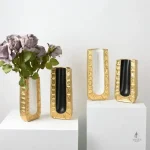 Vases modernes pour décoration florale élégante