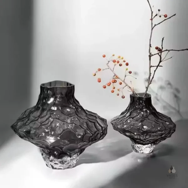 Vase en verre léger et raffiné
