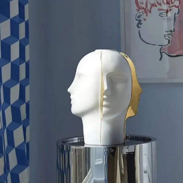 Vase visage contemporain avec finitions raffinées