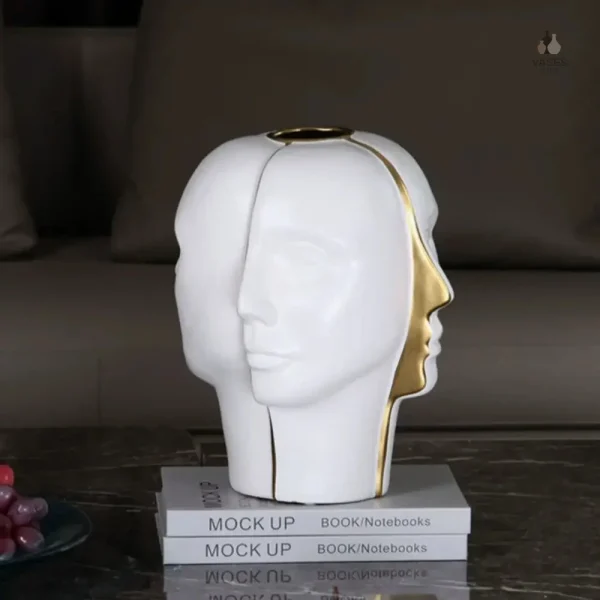 Vase visage minimaliste pour style chic